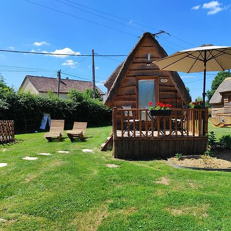 Les Mini-Chaumieres Villa Saint-Martin-Saint-Firmin Kamer foto